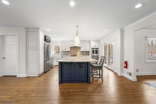 10 Bayberry Ln, Randolph Twp., NJ 07869