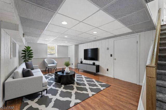 10 Bayberry Ln, Randolph Twp., NJ 07869