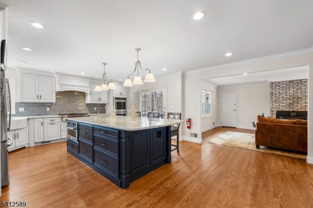 10 Bayberry Ln, Randolph Twp., NJ 07869