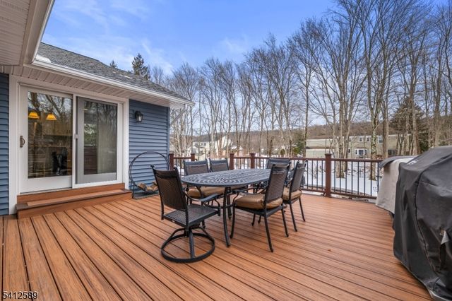 10 Bayberry Ln, Randolph Twp., NJ 07869