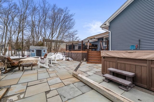 10 Bayberry Ln, Randolph Twp., NJ 07869