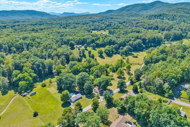 2241 Blue Ridge Springs RD, Blue Ridge, VA 24064