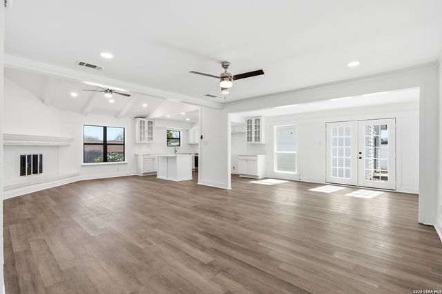 100 Howard Dr, Schertz, TX 78154