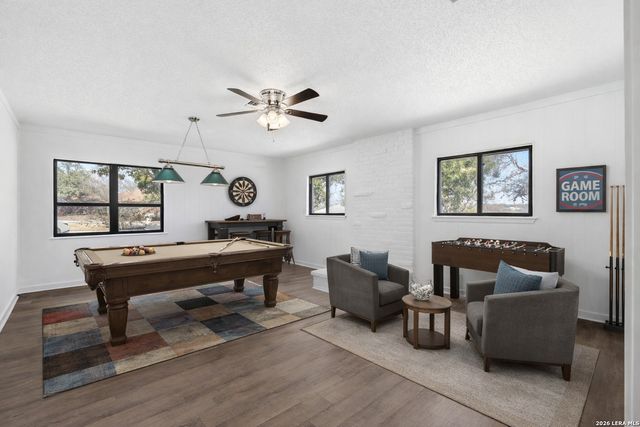 100 Howard Dr, Schertz, TX 78154