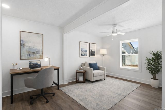 100 Howard Dr, Schertz, TX 78154