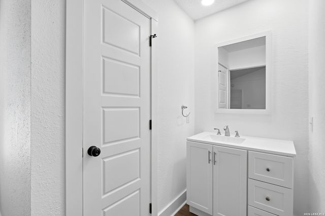 100 Howard Dr, Schertz, TX 78154