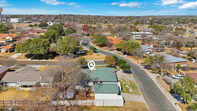 100 Howard Dr, Schertz, TX 78154