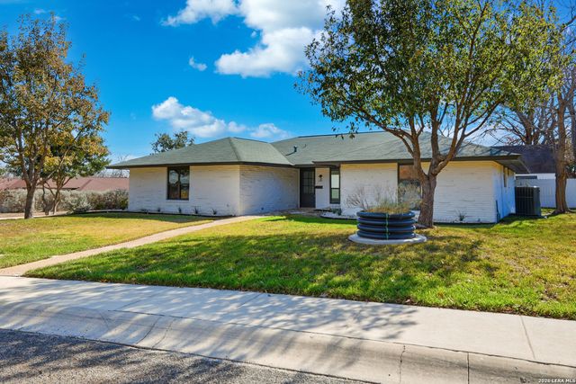 100 Howard Dr, Schertz, TX 78154