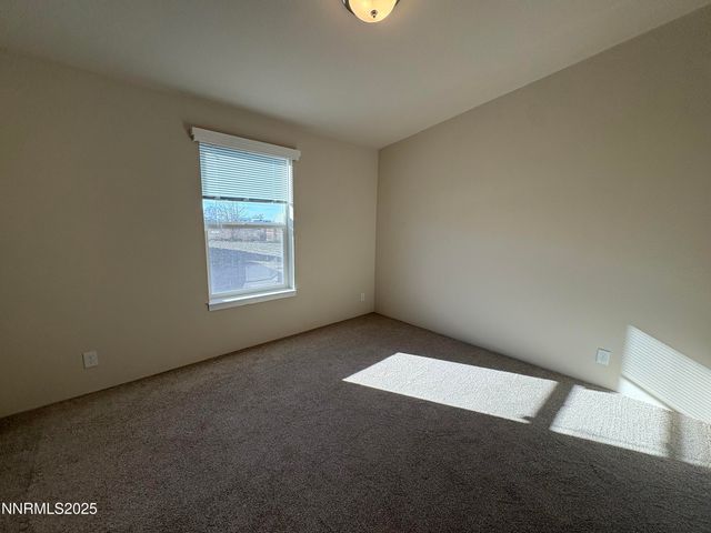 485 Camellia Way, Lovelock, NV 89419