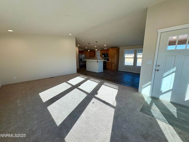 485 Camellia Way, Lovelock, NV 89419