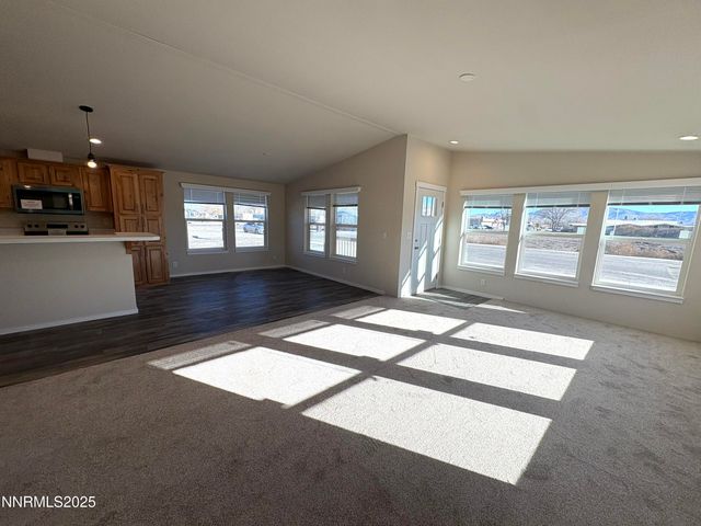 485 Camellia Way, Lovelock, NV 89419