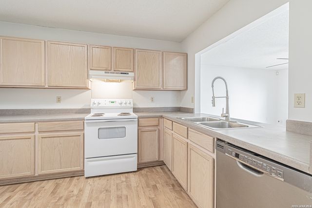 9815 Messenger Pass, San Antonio, TX 78245