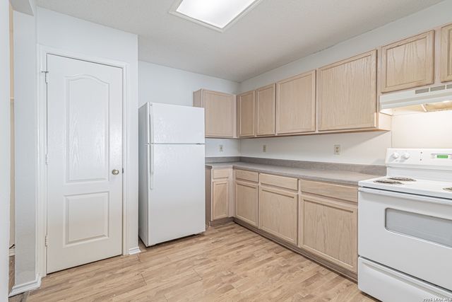 9815 Messenger Pass, San Antonio, TX 78245