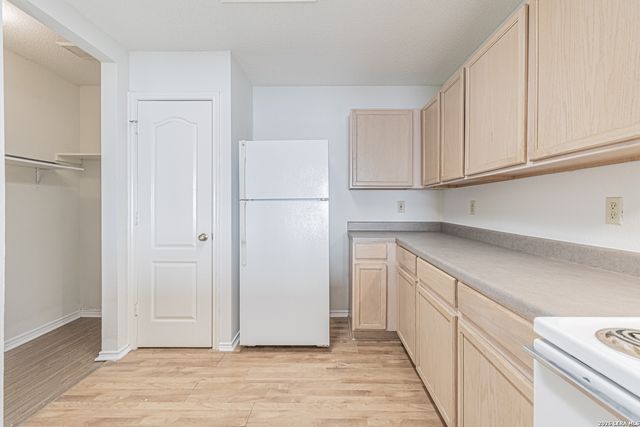 9815 Messenger Pass, San Antonio, TX 78245