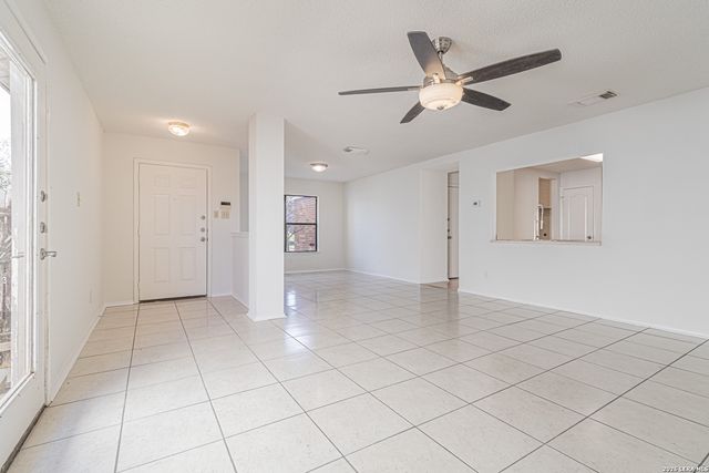 9815 Messenger Pass, San Antonio, TX 78245