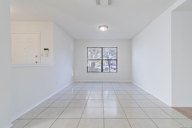 9815 Messenger Pass, San Antonio, TX 78245