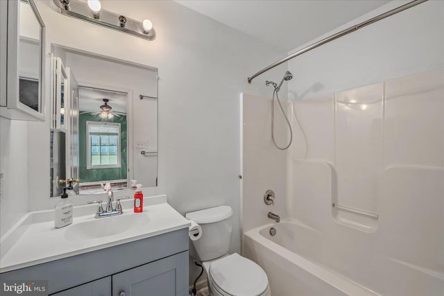 104 OWL AVE, Martinsburg, WV 25405