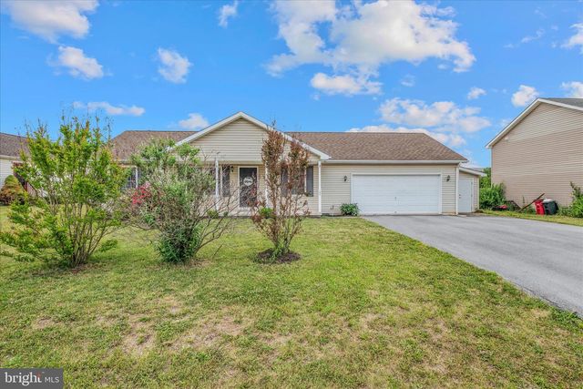 104 OWL AVE, Martinsburg, WV 25405