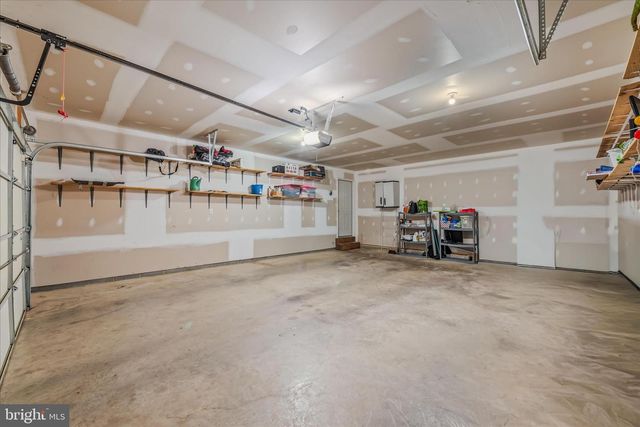 104 OWL AVE, Martinsburg, WV 25405