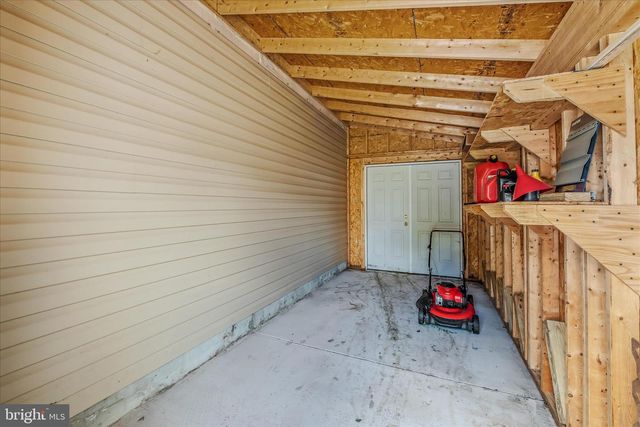 104 OWL AVE, Martinsburg, WV 25405