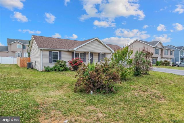 104 OWL AVE, Martinsburg, WV 25405