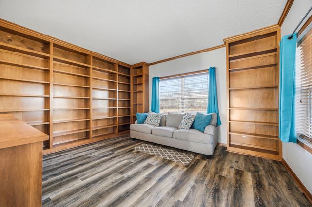 7000 Jenks Drive, Rockford, MN 55373