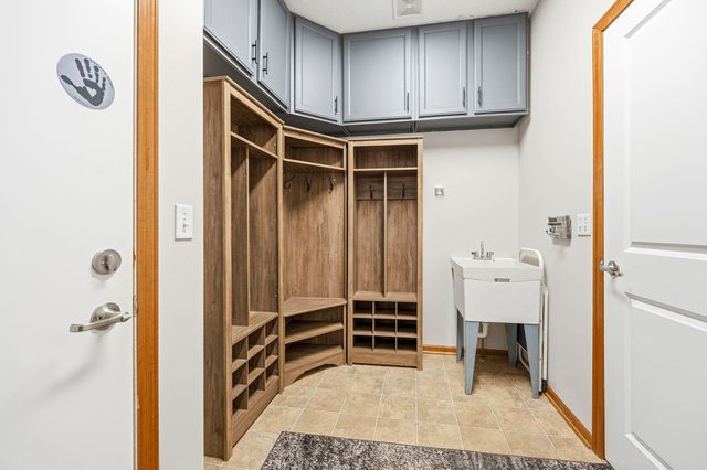 7000 Jenks Drive, Rockford, MN 55373