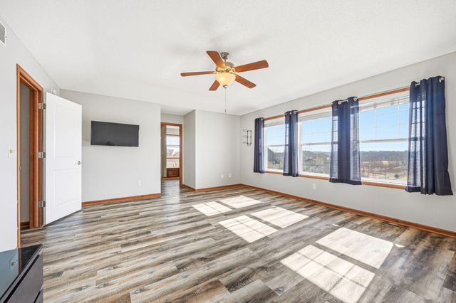 7000 Jenks Drive, Rockford, MN 55373