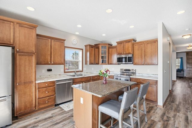 7000 Jenks Drive, Rockford, MN 55373