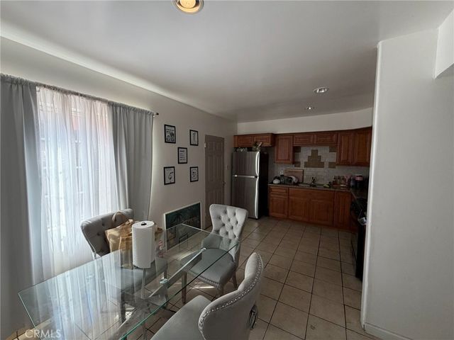 2301 S. Center Street, Santa Ana, CA 92704