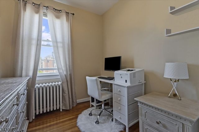 136 Cedar St, Cliffside Park Boro, NJ 07010
