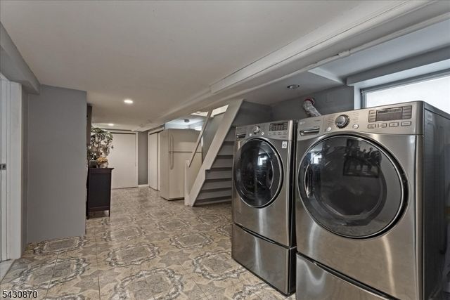 136 Cedar St, Cliffside Park Boro, NJ 07010