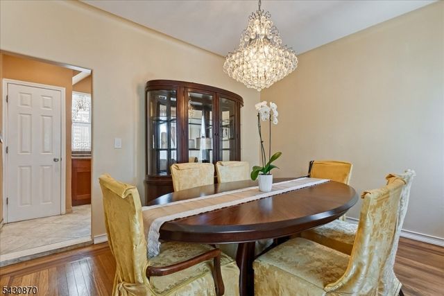 136 Cedar St, Cliffside Park Boro, NJ 07010