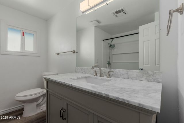 2050 W Dunlap Avenue D52, Phoenix, AZ 85021