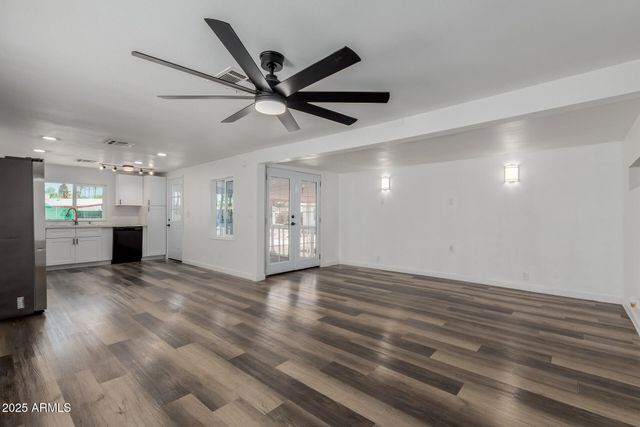 2050 W Dunlap Avenue D52, Phoenix, AZ 85021