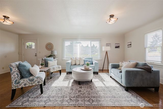1108 Warren Avenue, Bremerton, WA 98337