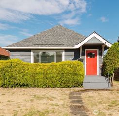1108 Warren Avenue, Bremerton, WA 98337