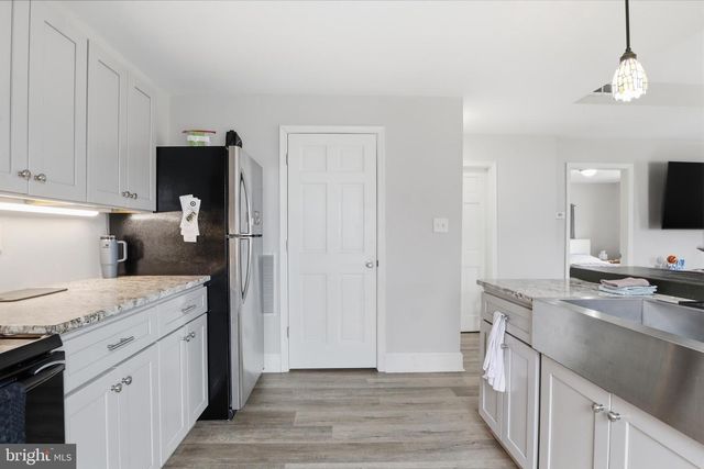 3514 WALNUT ST, Harrisburg, PA 17109