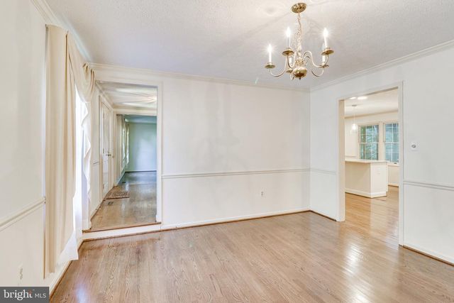 5931 OAKLAND PARK DR, Burke, VA 22015