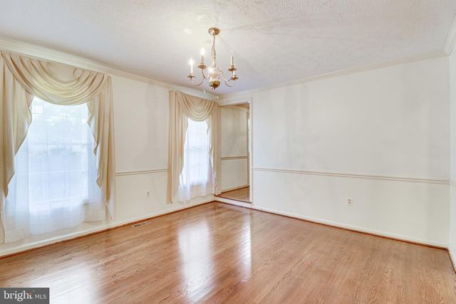 5931 OAKLAND PARK DR, Burke, VA 22015