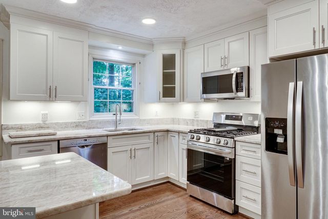 5931 OAKLAND PARK DR, Burke, VA 22015