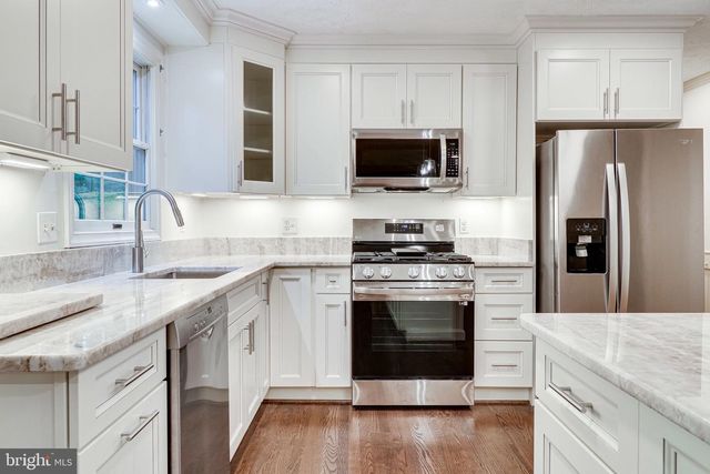 5931 OAKLAND PARK DR, Burke, VA 22015