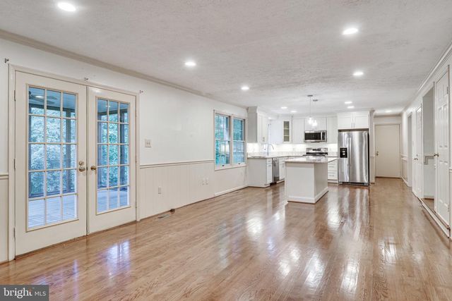 5931 OAKLAND PARK DR, Burke, VA 22015