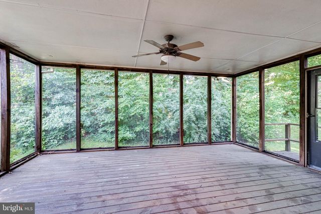 5931 OAKLAND PARK DR, Burke, VA 22015