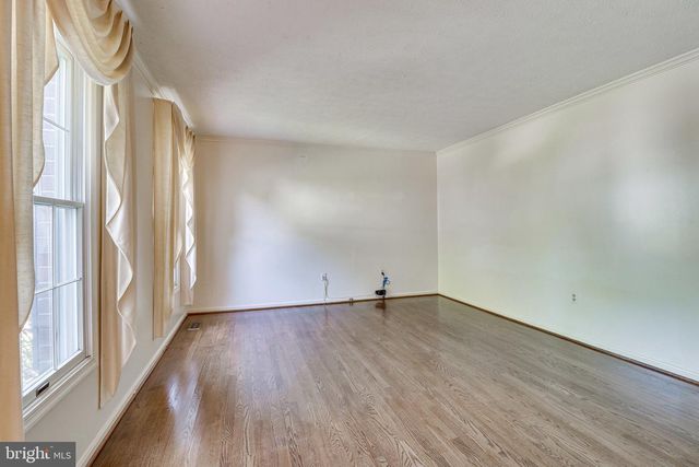 5931 OAKLAND PARK DR, Burke, VA 22015