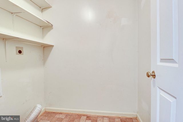 5931 OAKLAND PARK DR, Burke, VA 22015