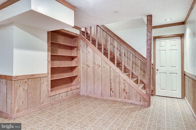 5931 OAKLAND PARK DR, Burke, VA 22015