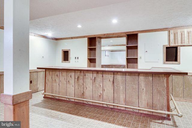 5931 OAKLAND PARK DR, Burke, VA 22015