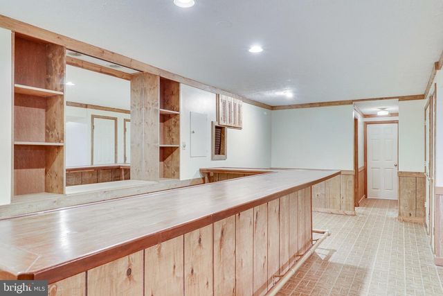 5931 OAKLAND PARK DR, Burke, VA 22015