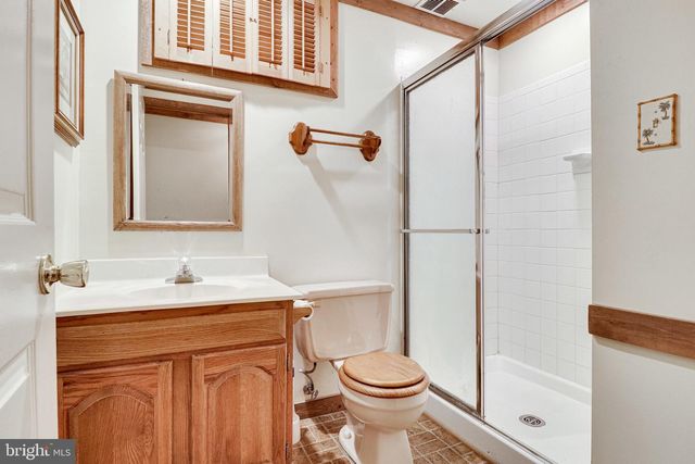 5931 OAKLAND PARK DR, Burke, VA 22015